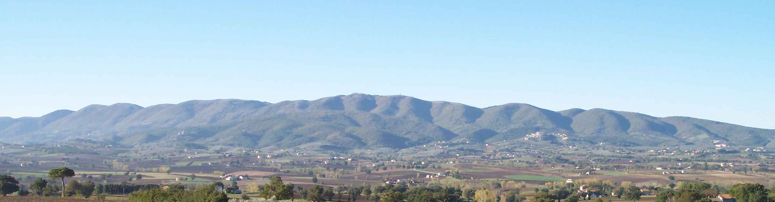 I Monti Martani visti da una frazione di Montefalco